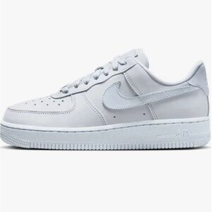 NIB NIKE sz 7  Women's Air Force 1 Low - Blue Tint